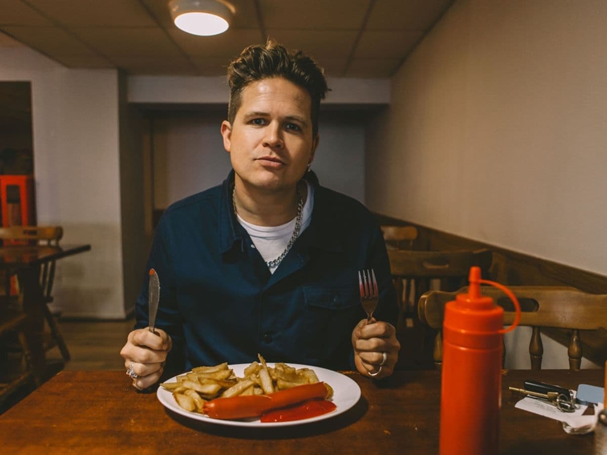 Luke Wright - Pub Grub - Image 1